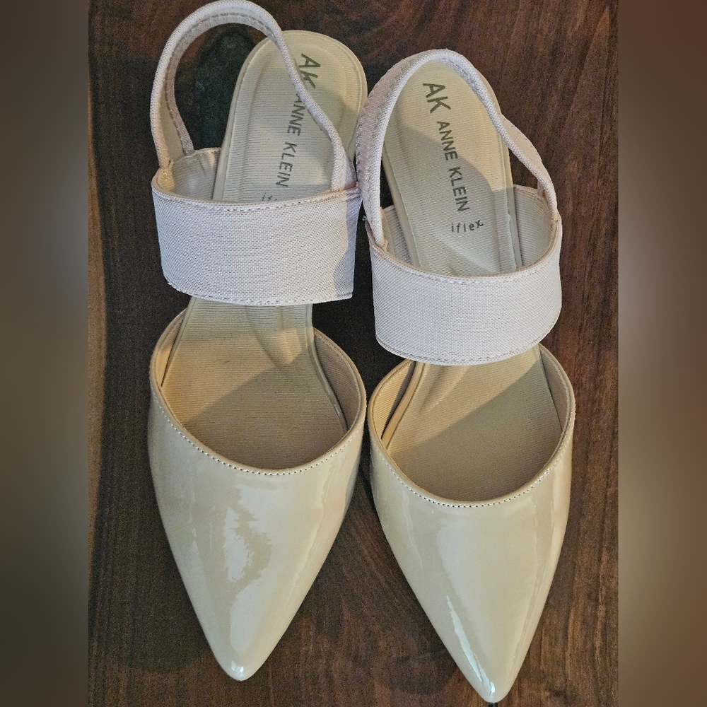 Anne Klein Women's Beige Glossy Heels